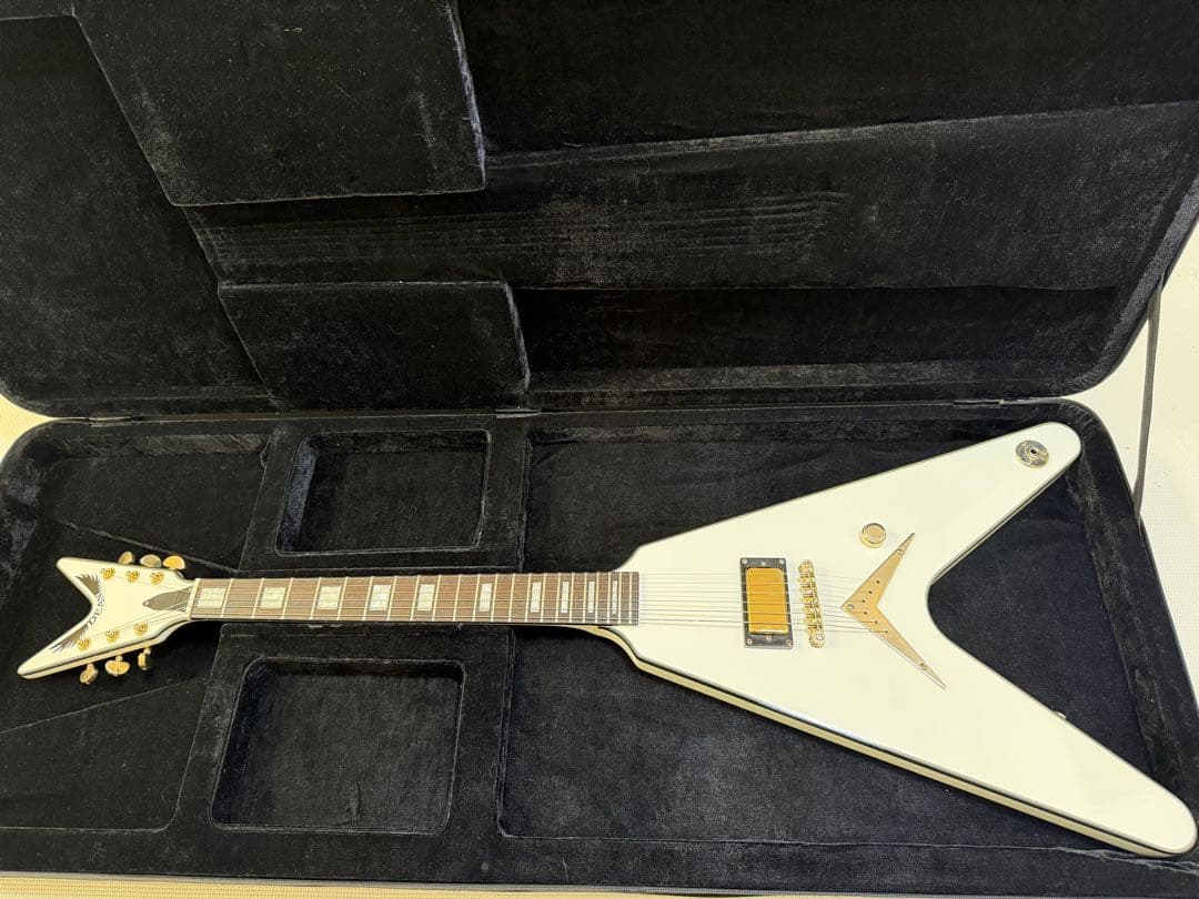 【生産終了品：レア】 DEAN V SERIES WHITE GOLD
