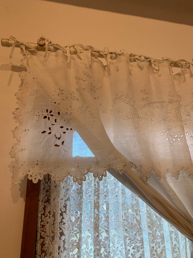 フランスアンティーク　スカラップレース　リネンカーテン　オフホワイト