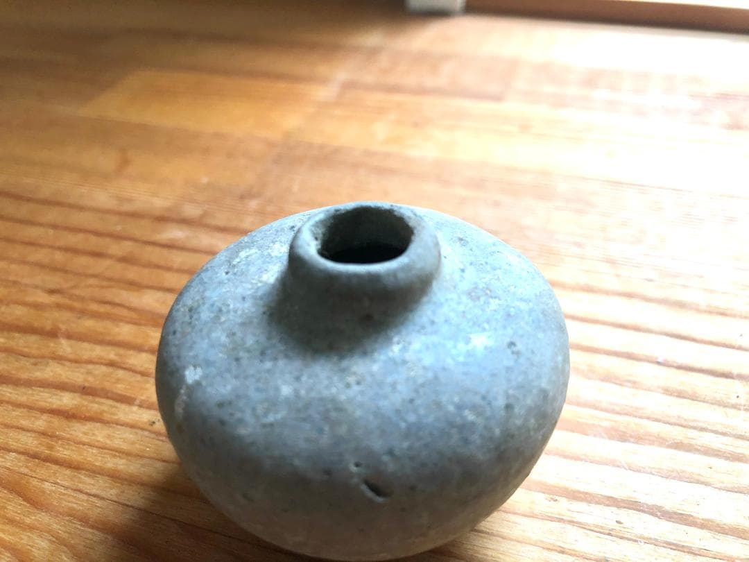 【タイ・骨董】宋胡録（スンコロク) 白灰釉 小壺（1301年~1600年）