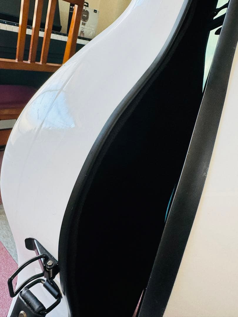 チェロのハードケース 1/4～1/2サイズ調整可能 超軽い 希少な自家用