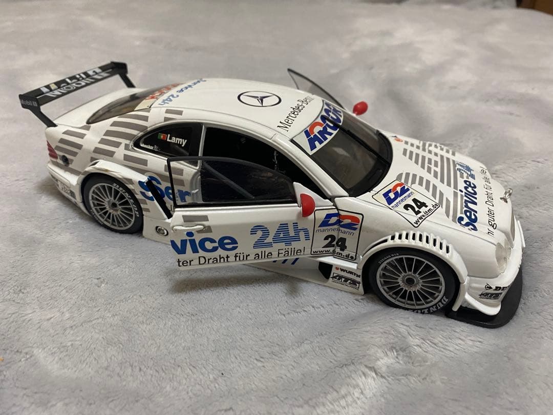 ミニカー Maisto Mercedes-Benz CLK-DTM 2000 1/18