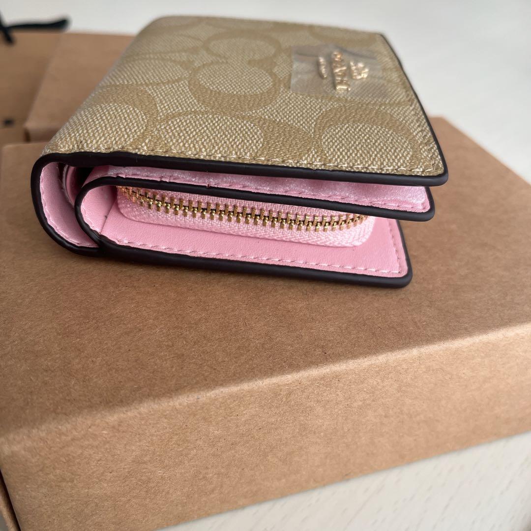 COACH 箱・ショップ袋付き❣️[コーチ] 財布(二つ折り財布)