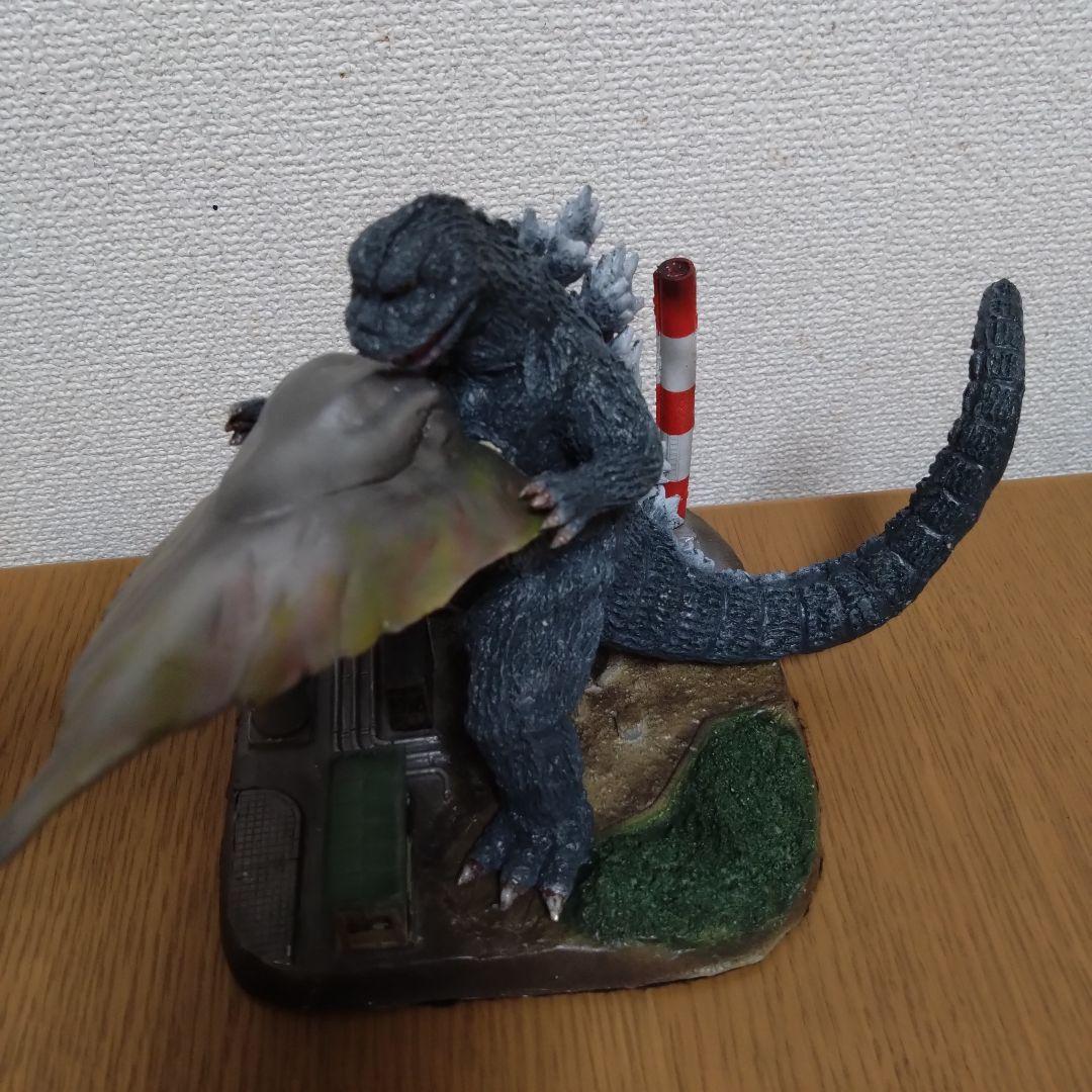 YAMAKAWA造型部　ゴジラ対ヘドラ飛行形態　ジオラマ付き　レジンフィギュア