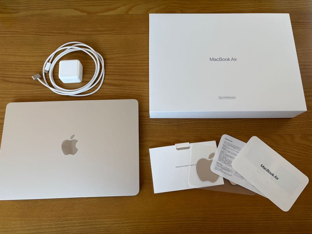 Apple MacBook Air m2 2022 13インチ スターライト