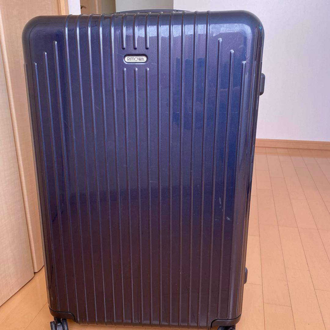 朝日です。リモワ　スーツケース　4輪