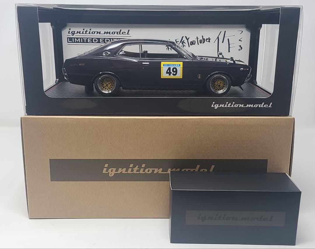 ミニカー 1/18 Laurel 2000SGX Purple With Mr.Sata