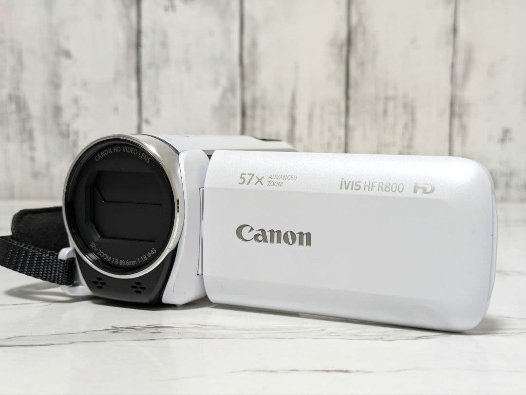 【美品】Canon　iVIS HF R800　ホワイト　SDカード付き