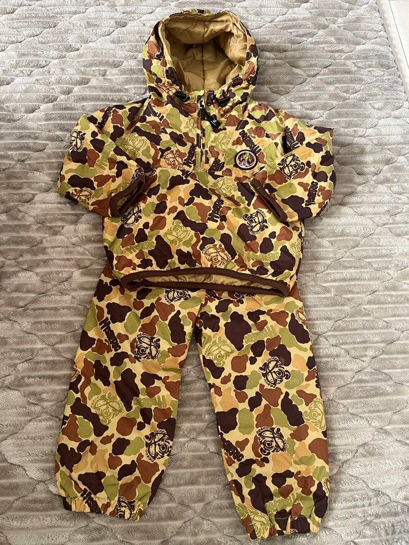 ヒステリックミニ　スポーツ　迷彩　セットアップ　上下セット　ウィンドブレーカー