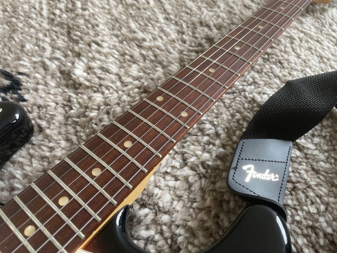 超美品　Squire by FENDER レフティー　ストラト　サンバースト