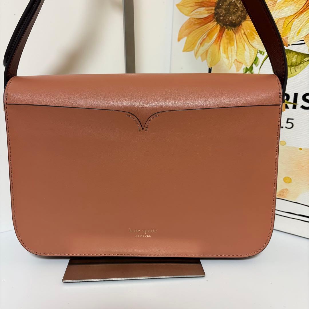 ☆未使用級☆ケイトスペード ショルダーバッグ ニコラ ツイストロック レザー