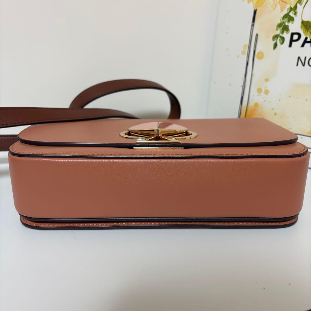 ☆未使用級☆ケイトスペード ショルダーバッグ ニコラ ツイストロック レザー