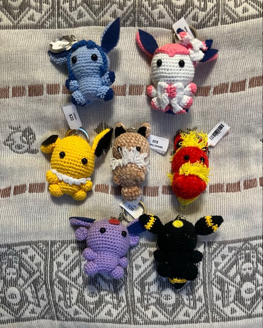 専用　ブイズ　ハワイ限定キーチェーン　イーブイ、ブースター