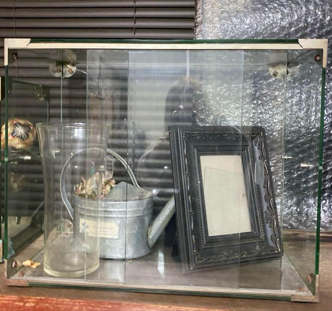 ガラス棚　アンティークガラスケース