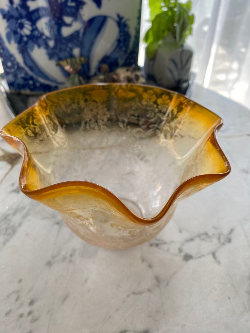 英国　アンティーク　エッチング　　ボタニカルな草花模様　ペンダント灯具