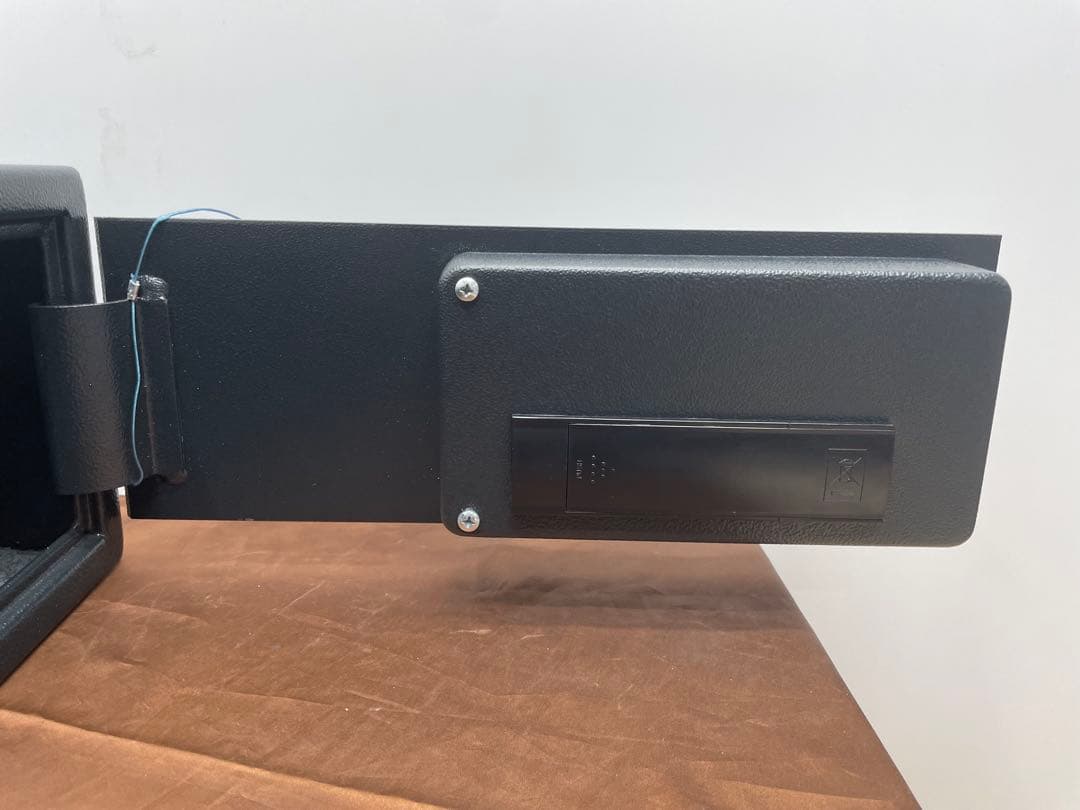 展示品 SentrySafe セントリーセーフX017 デジタル金庫 黒 鍵付き