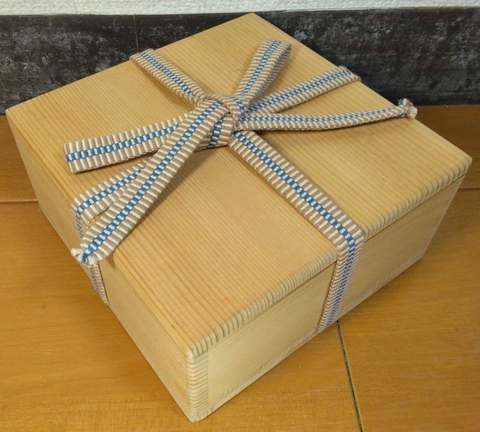 人間国宝 金城次郎 魚紋平盃 栞 共箱 美品 やちむん 壺屋焼 壷屋焼