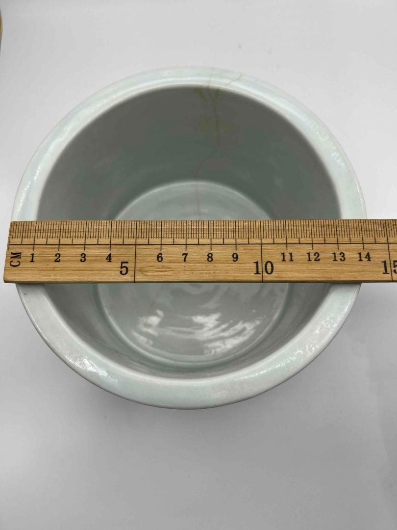 明宣徳時代 【大明宣徳年製 】在銘 染付 青花唐花文三足炉 (B-82)