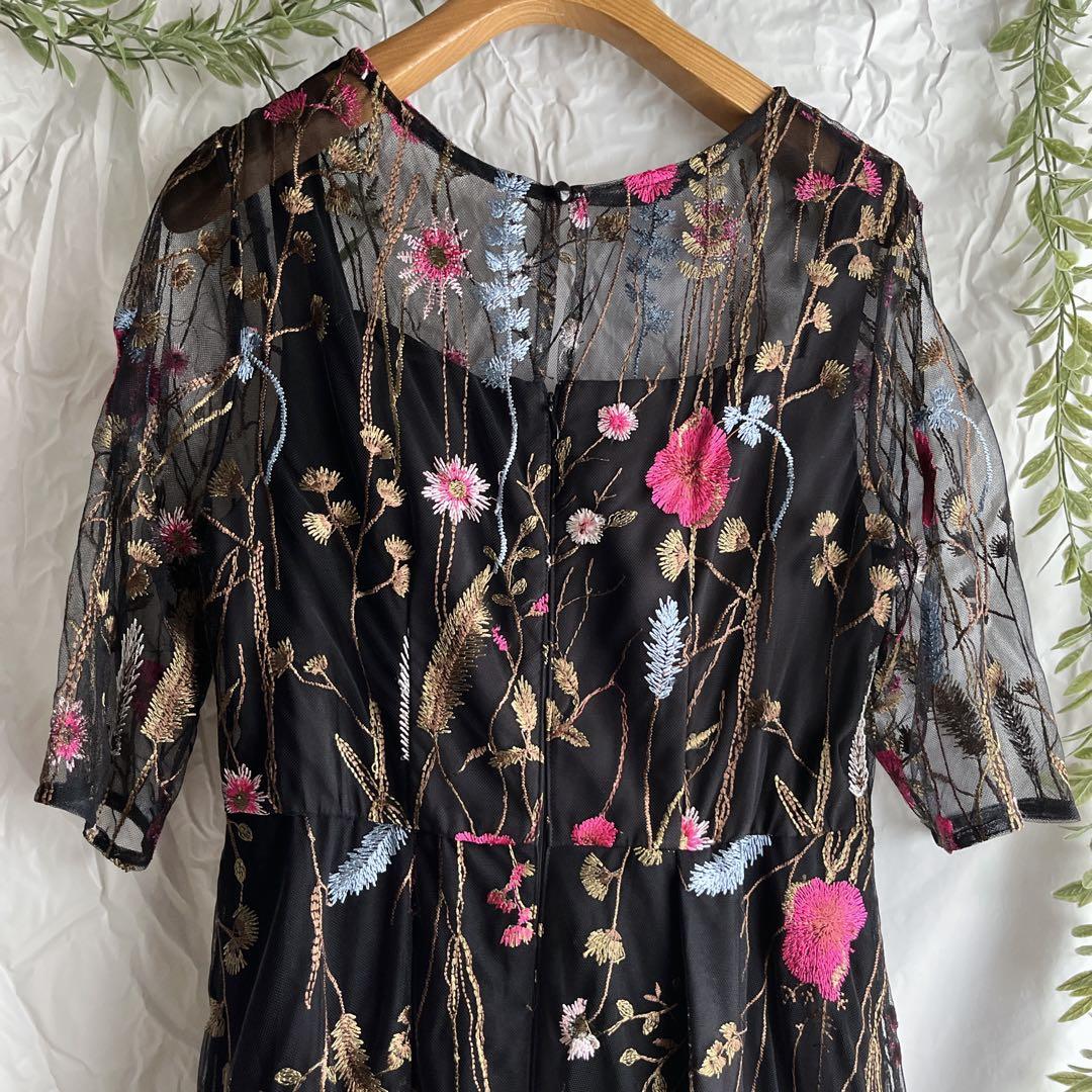 ニアナ niana ヴィンテージ風フラワー刺繍ドレス 結婚式ワンピース