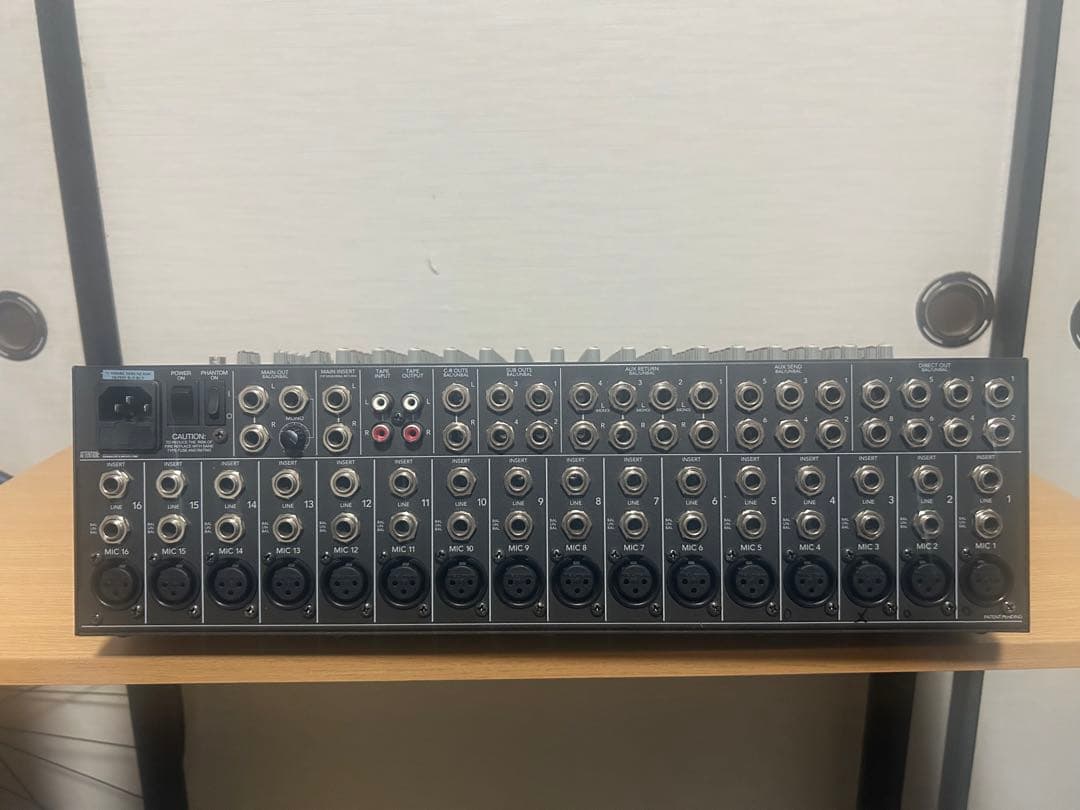 MACKIE CR1604-VLZ アナログミキサー