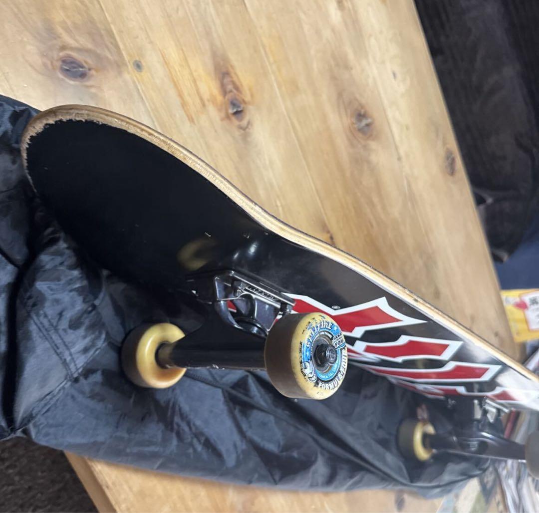 Flip スケートボード　コンプリート　7.75