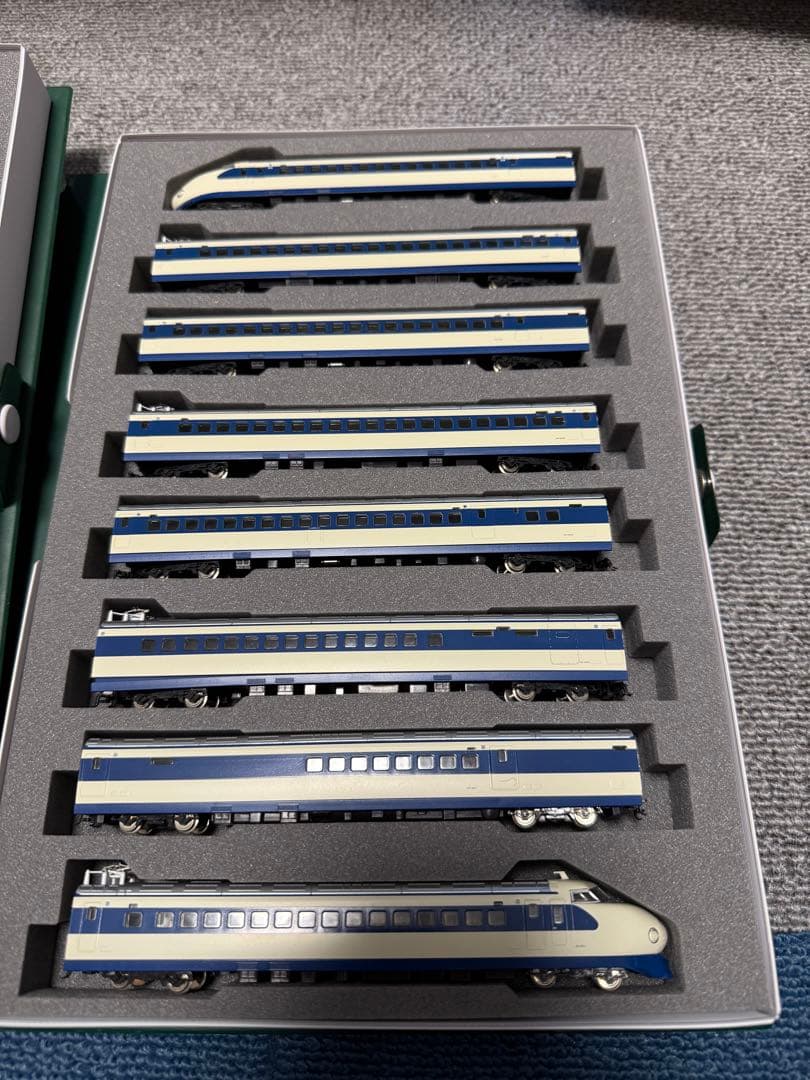 Nゲージ 東海道・山陽新幹線0系2000番台 16両編成　フル編成　KATO