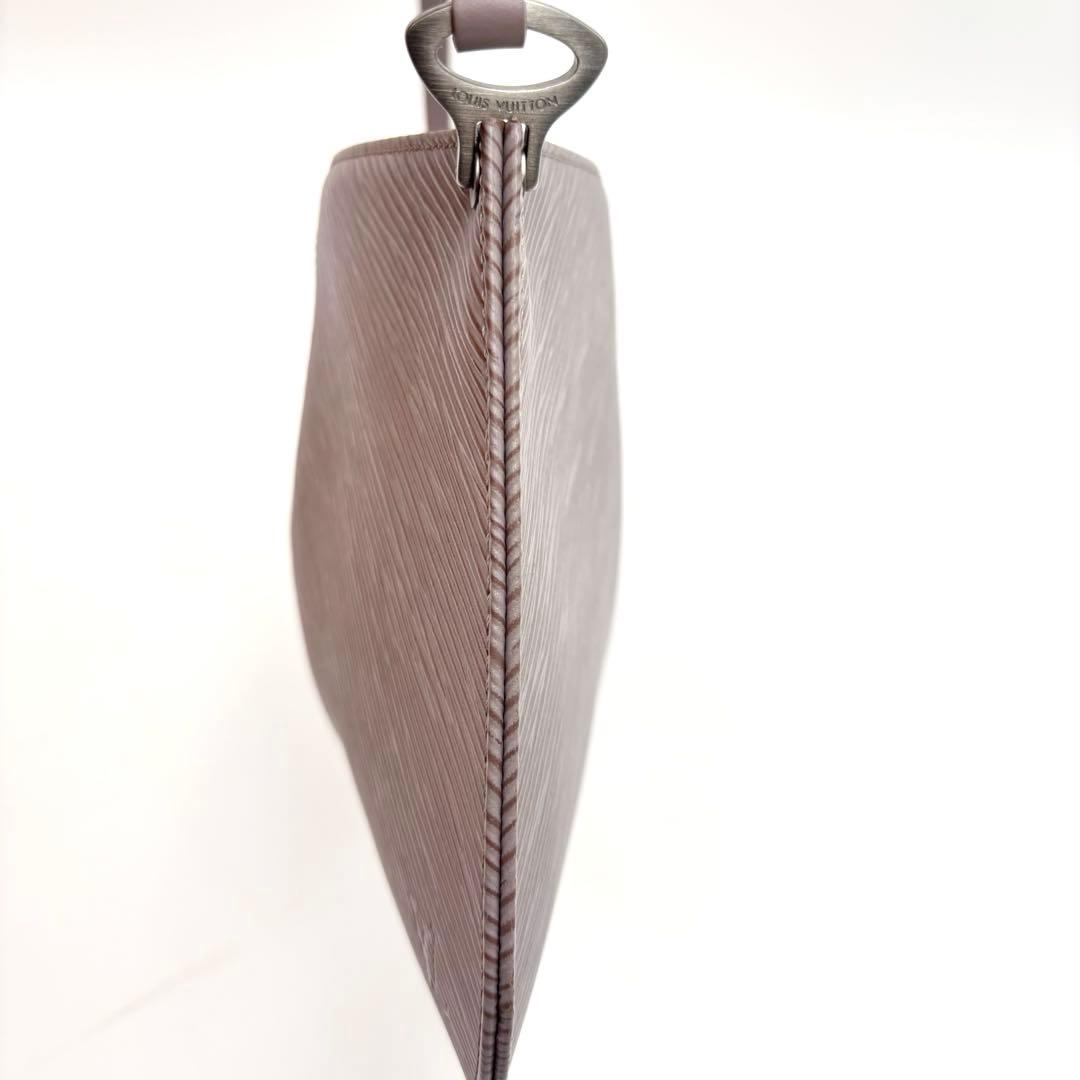 LOUIS VUITTON エピ　ポシェット　ドゥミリュンヌ　ライラック