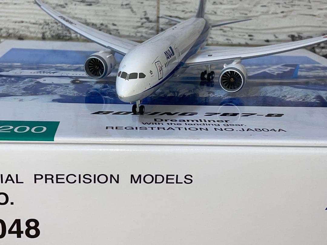 全日空商事 1/200 ANA ボーイング B787-8 JA804A 台座付き