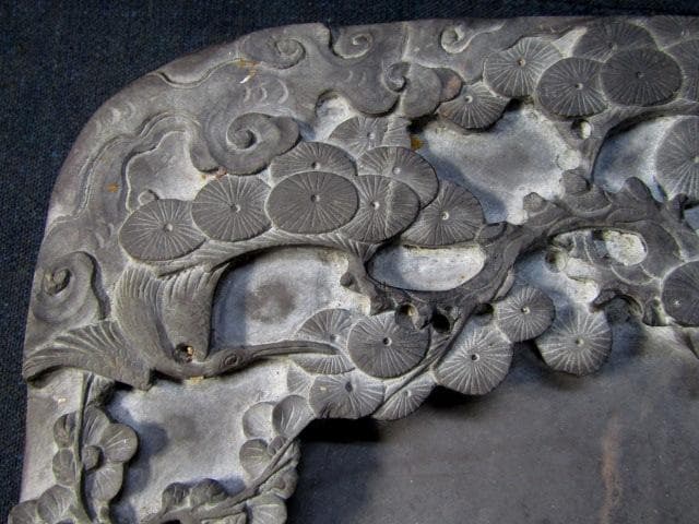 ☆硯　中国古玩　端渓硯　裏に銘有　花に飛鶴図　重さ5,6㎏☆
