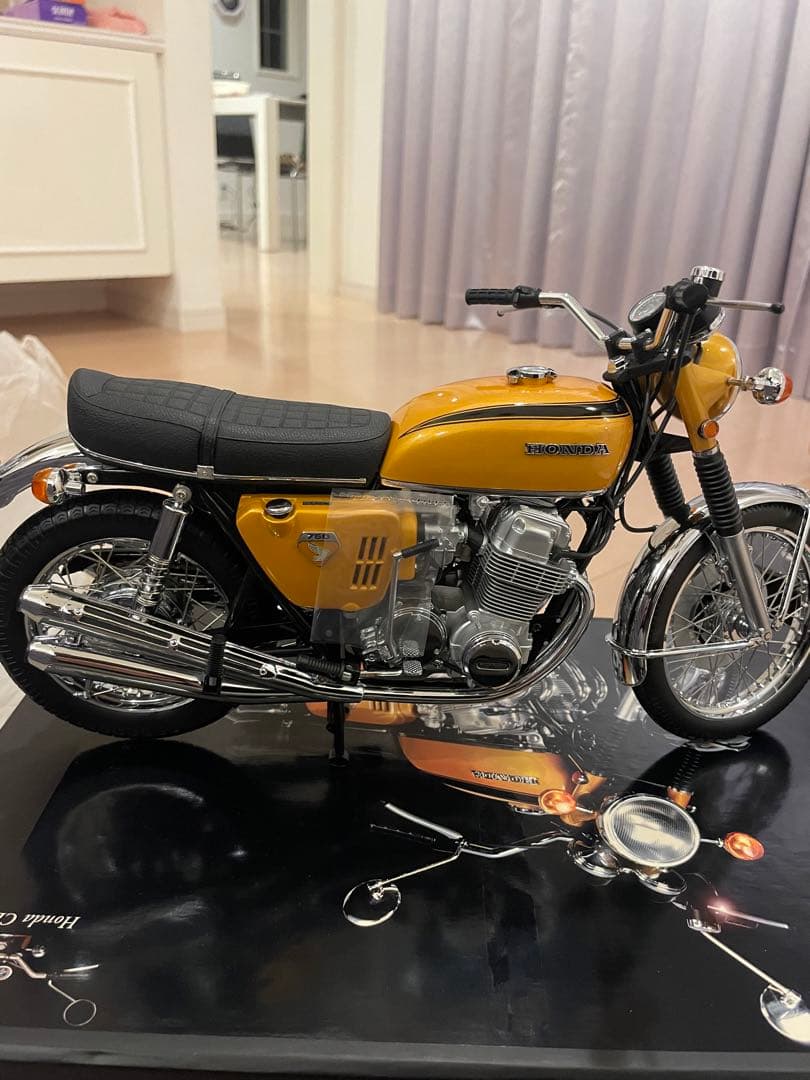MINICHAMPS Honda CB 750 オレンジ 1/6