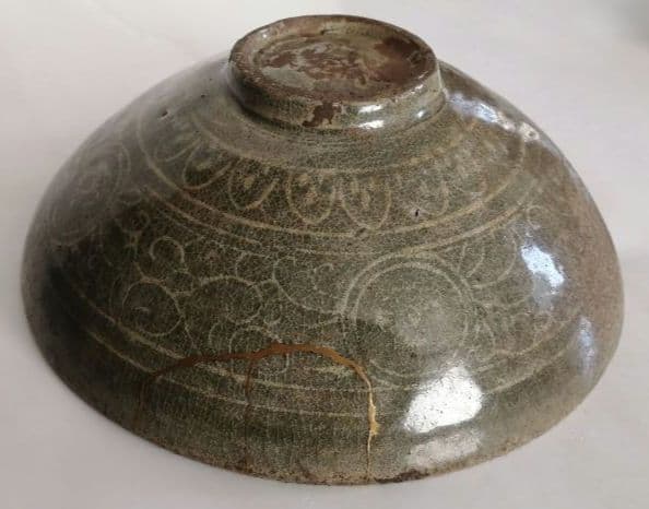 高麗青磁象嵌大鉢