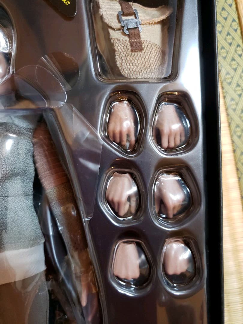 【新品未使用】ホットトイズ『スター・ウォーズ』レイ(レジスタンス版)1/6