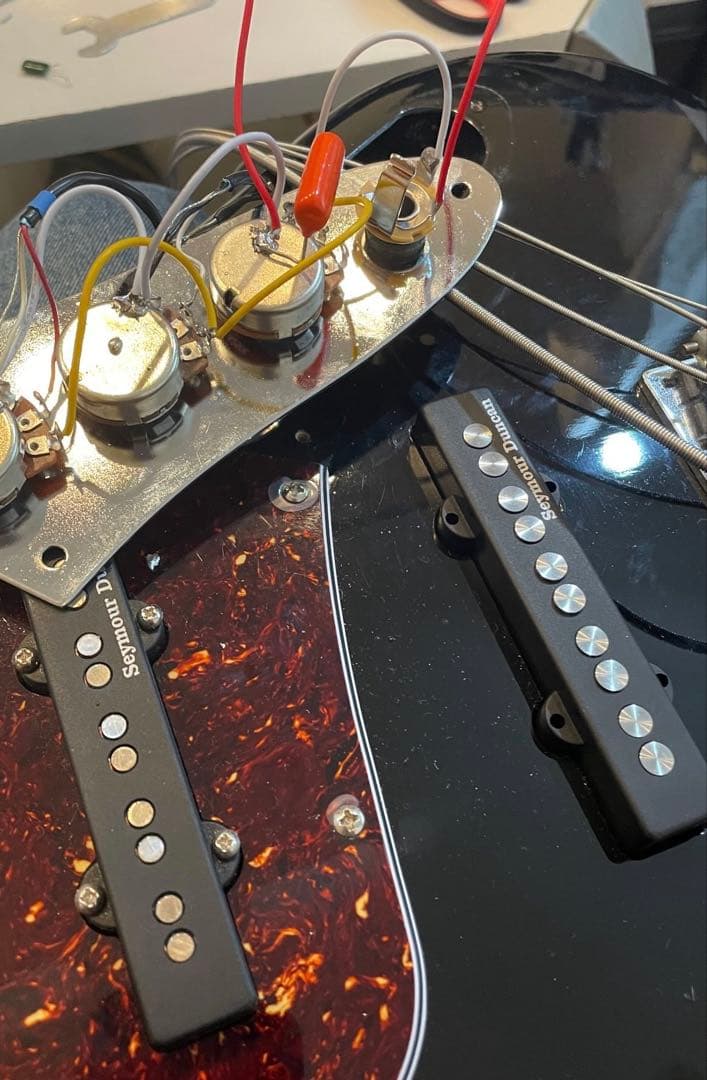 Squier affinity jazz bass v カスタム