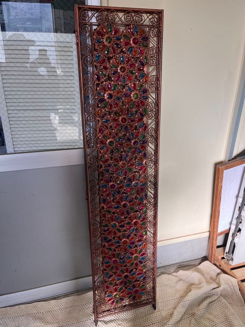 送料込み！3連　フラワーパーテーション　アクリル　ビーズ　カラフル　仕切り