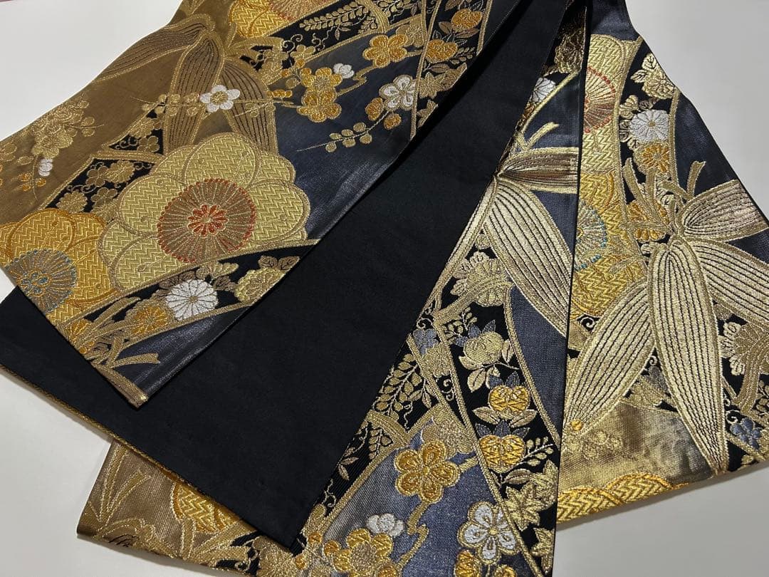 豪華振袖４点セット！！　本金　刺繍　花柄　１９８