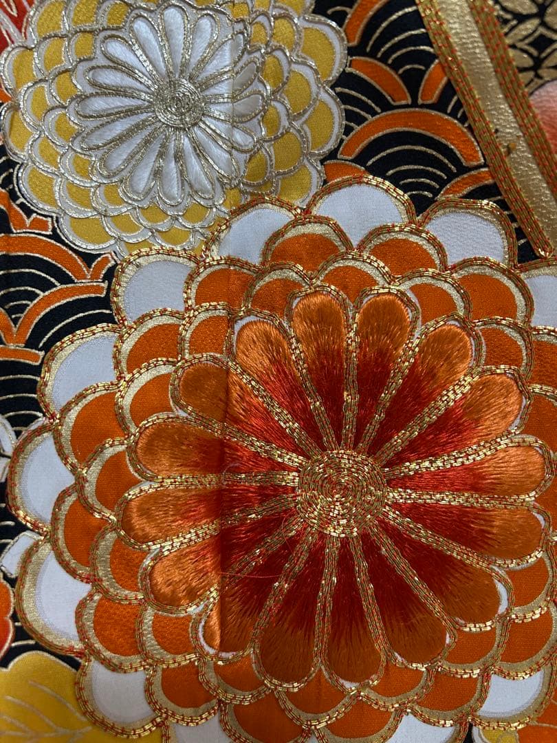豪華振袖４点セット！！　本金　刺繍　花柄　１９８