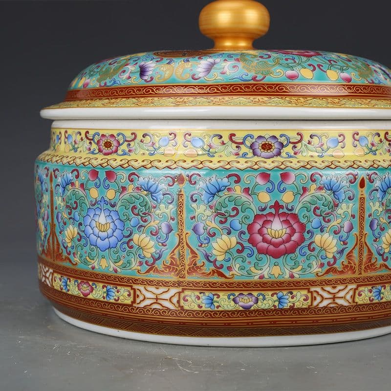 大清乾隆琺瑯彩纏枝花卉蓋缶 陶磁器 装飾品 現代工芸品美術品 置物