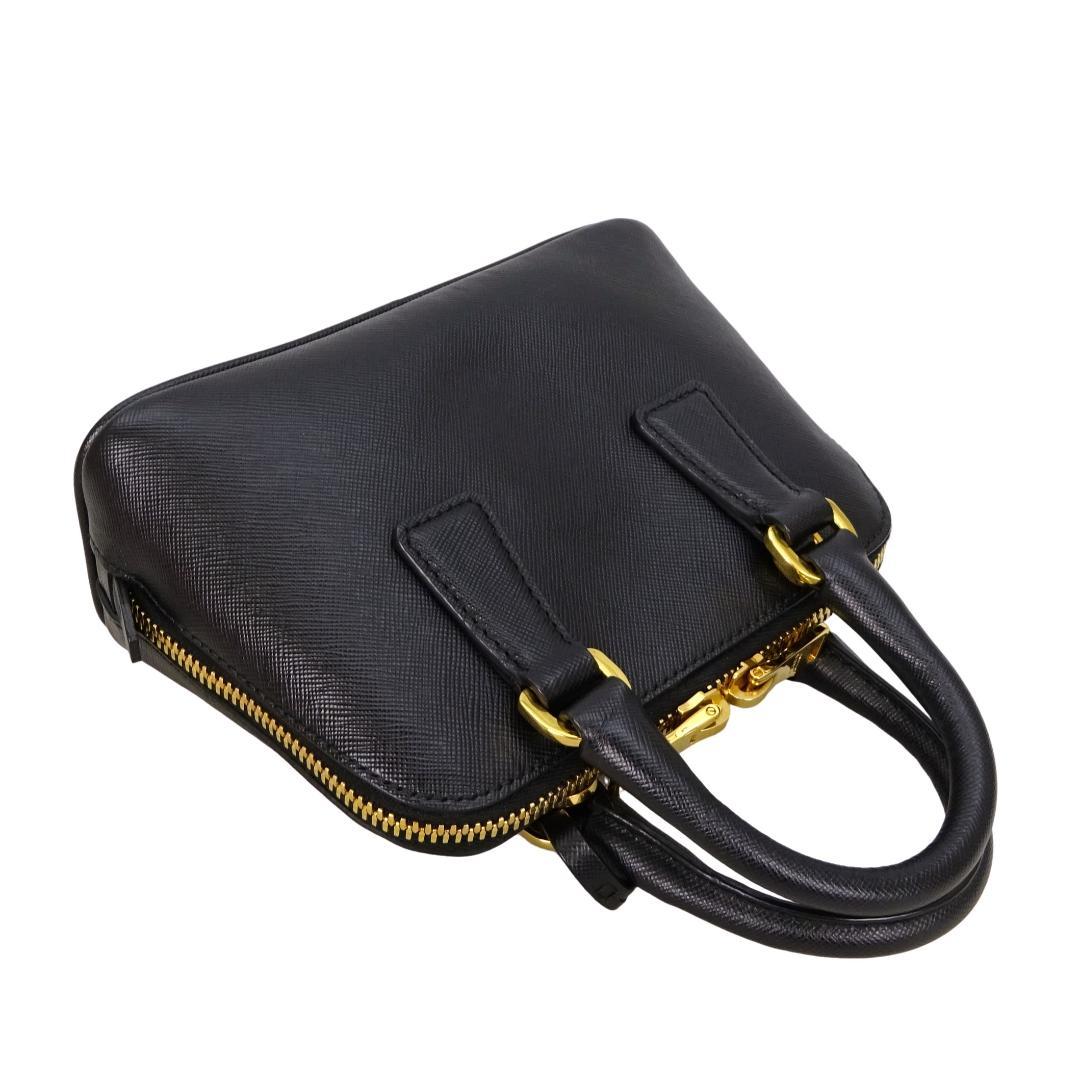 本物 美品 ■プラダ■ミニハンドバッグ 三角ロゴ ブラック サフィアーノ レザー