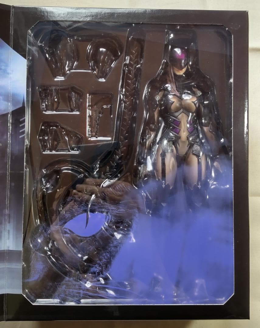 新品 キャットウーマン プレイアーツ改