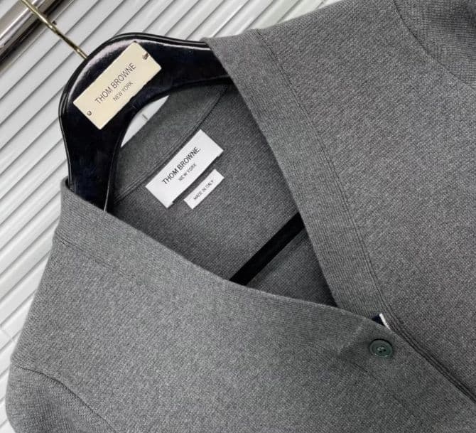 ♡✨希少 THOM BROWNE カシミヤ Vネック カーディガン グレー