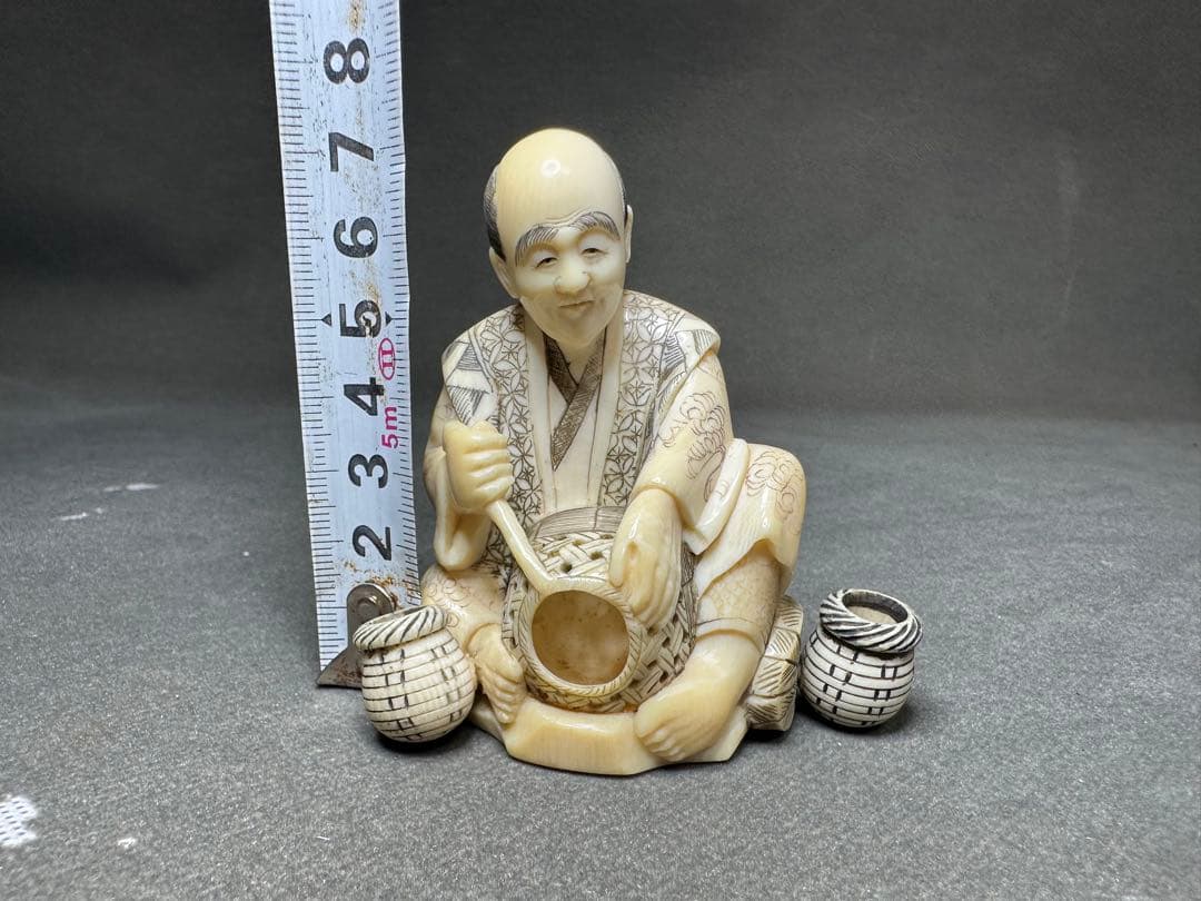 極上　天然素材　置物　根付　　アンティーク　和彫　骨董　飾り物　古美術品