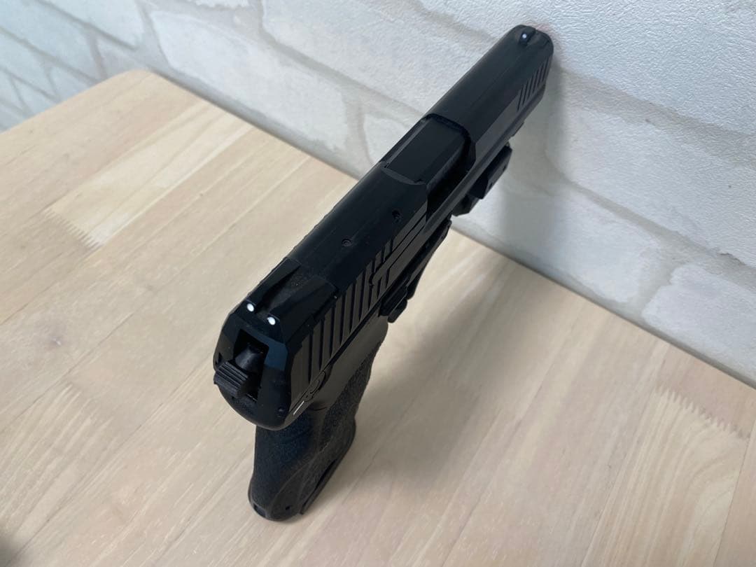 東京マルイ HK45 ガスブローバック レーザーサイト付