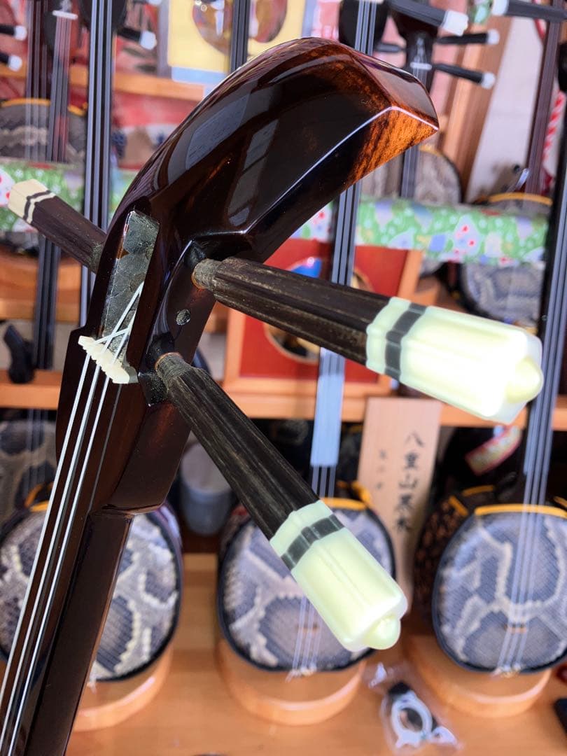 沖縄三線貴重本島産クルチ与那城型本皮一枚張りスンチ塗り期間限定出品