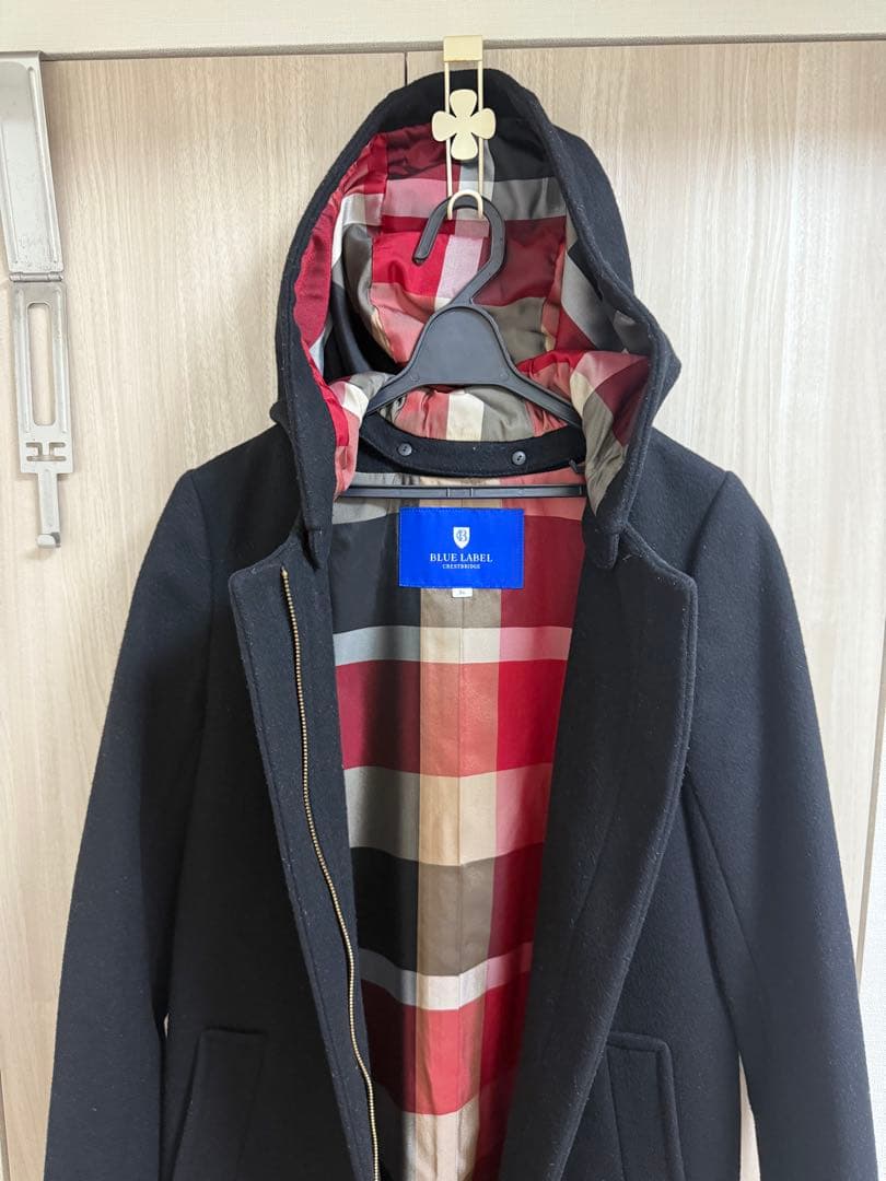 ブルーレーベルクレストブリッジ　フード付き　コート
