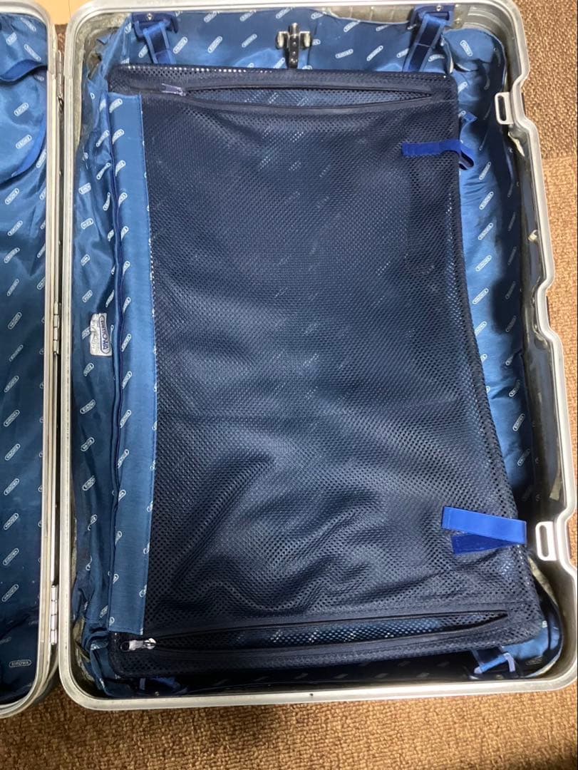 リモワスーツケーストパーズ 82L 4輪　932.70