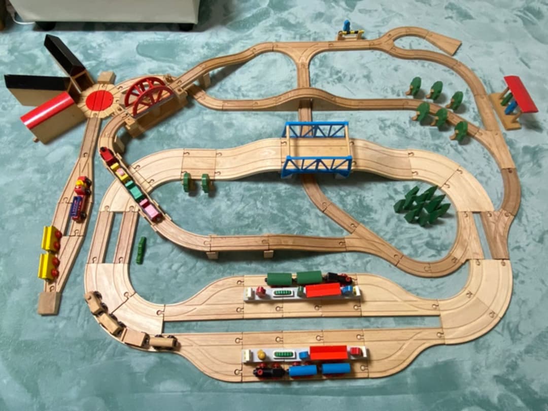 値引き応相談・木のレールセット+列車セット