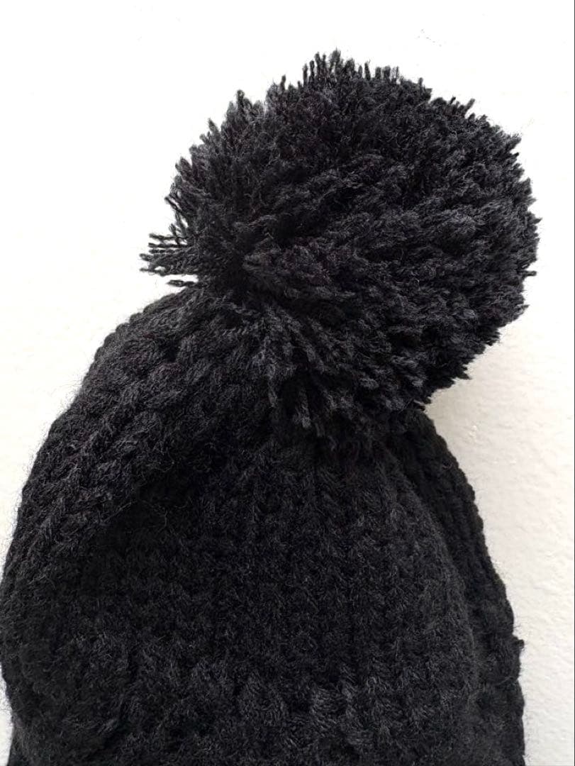 DSQUARED2 新品未使用　タグ付き　ブラックニット帽 ポンポン付き