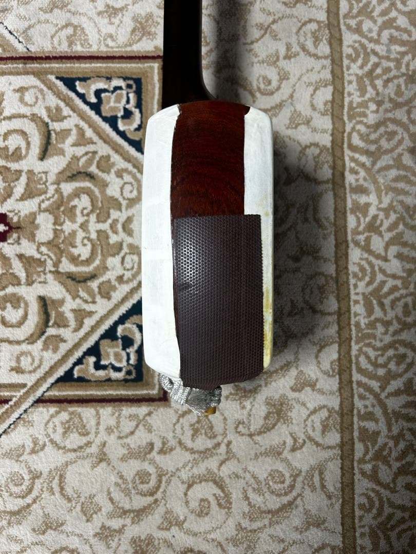 津軽三味線本体 太棹紫檀　美品　専用ケース付き