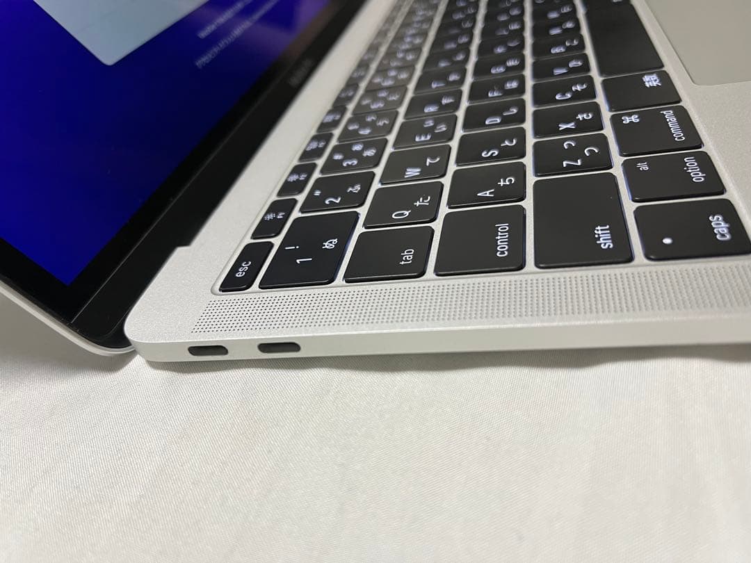 MacBook Pro 13インチ 2016 i7 16GB 256GB