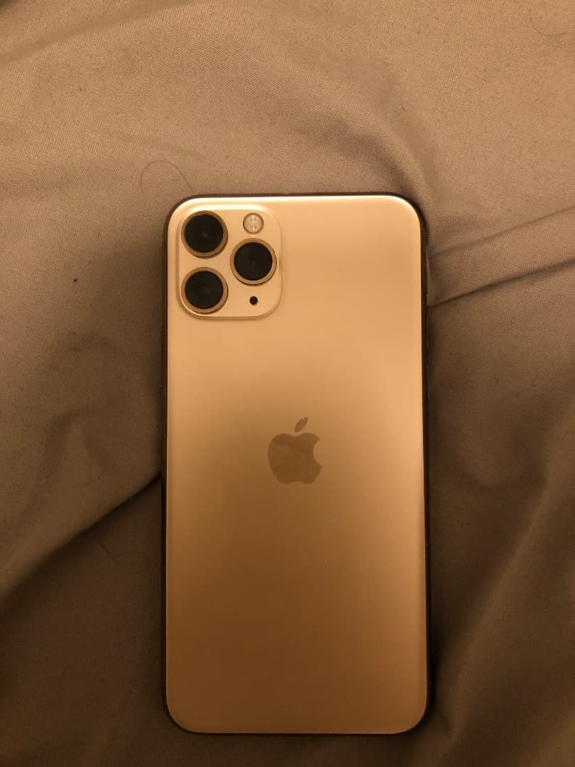 MacBook本体 iphone 11 pro+iphone X