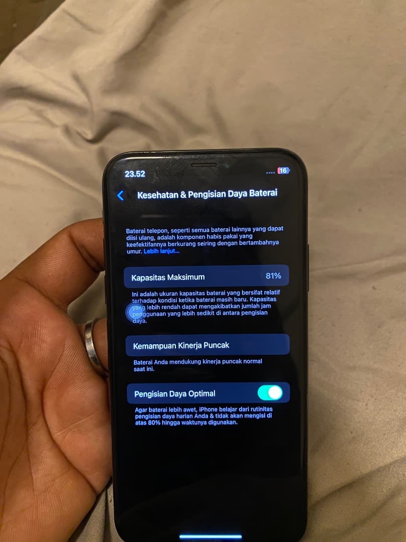MacBook本体 iphone 11 pro+iphone X